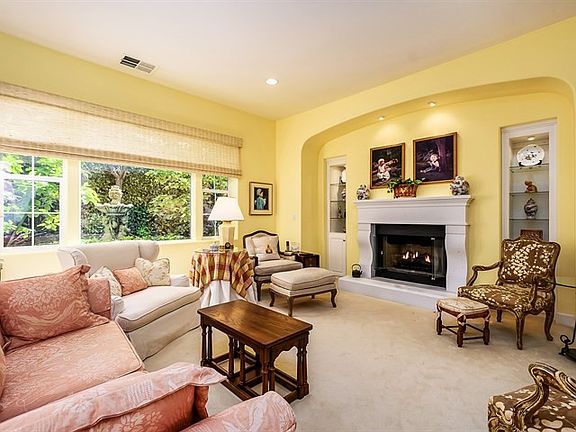 3rd image of 2201 Creekview Pl