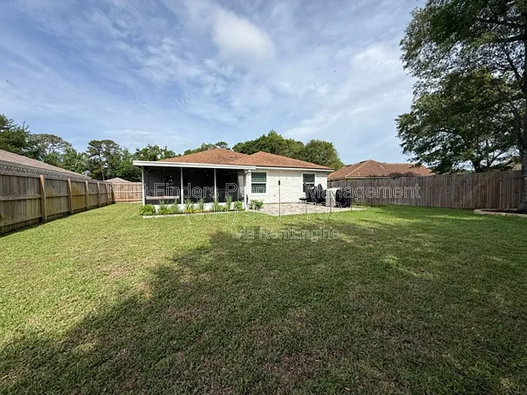 349 Melissa Ray Dr — Photo 32