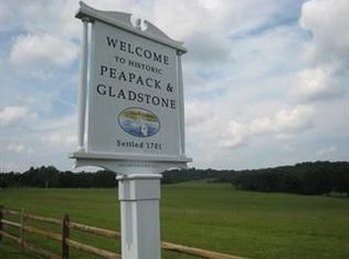 1 Pheasant Run, Gladstone, NJ 07934