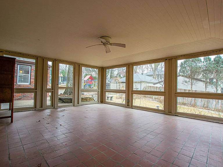 5115 Lafayette Ave — Photo 9
