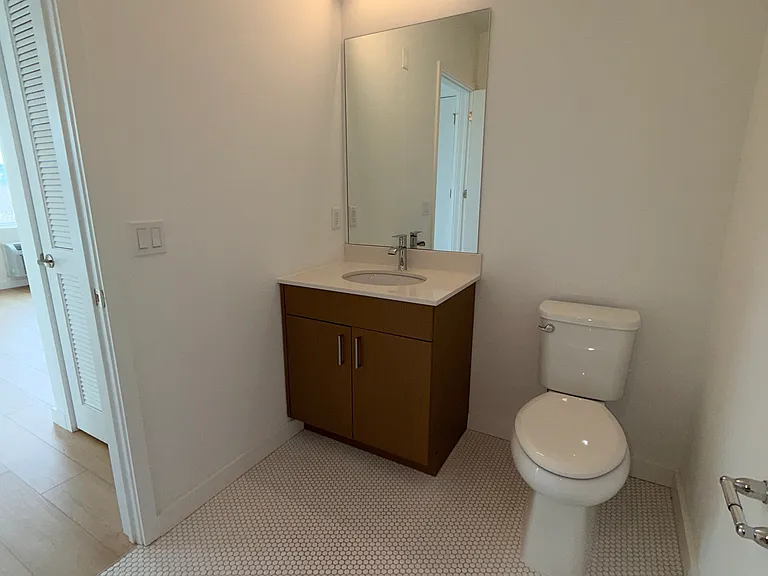 1008 South Ave #401 — Photo 11