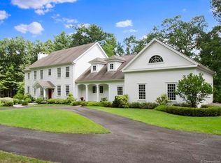 61 Lord Davis Ln, Avon, CT 06001