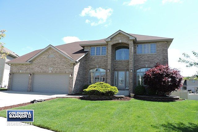 1st image of 901 Warwick Dr
