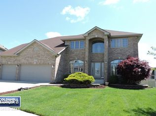 901 Warwick Dr, Matteson, IL 60443