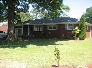 2016 Phyllis Dr, Chesapeake, VA 23325