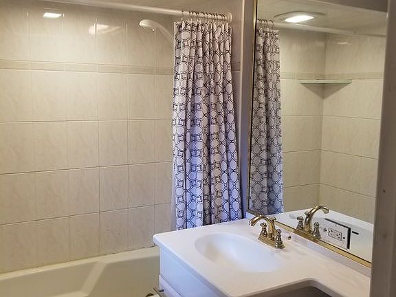 5th image of 10129 Huntington Ct