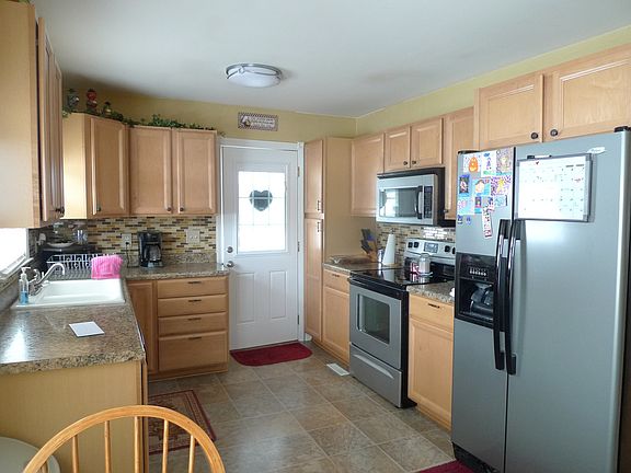 2nd image of 702 Forest Ave