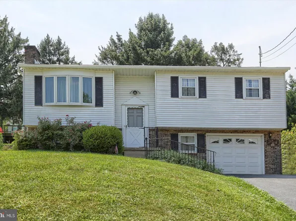 5214 Terrace Rd, Mechanicsburg, PA 17050