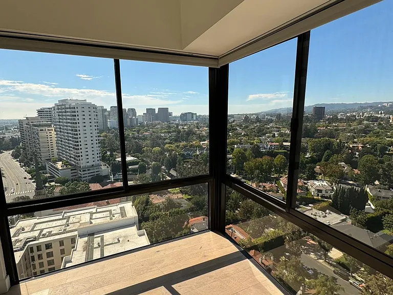 10445 Wilshire Blvd #1804 — Photo 18