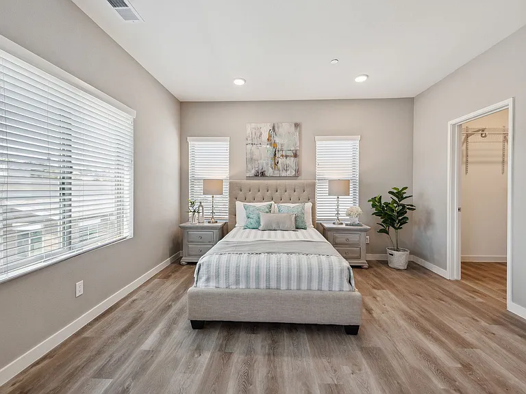 KSB - Santa Fe Townhomes — Photo 10