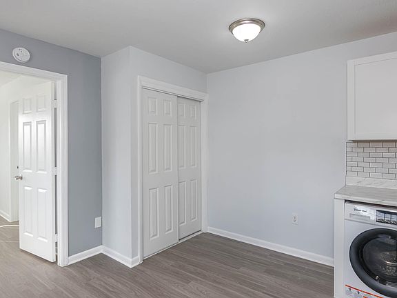 5th image of 115 Seminole Ave W #1