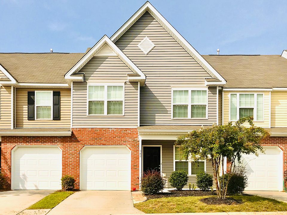 1st image of 348 Robyns Glen Cir