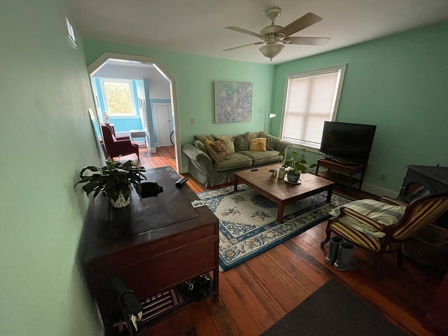 2 bed, 1300 sqft, $2,200 — Photo 1