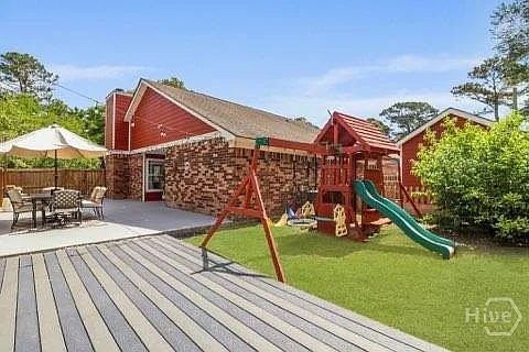 4 bed, 2.0 bath, 1486 sqft, $2,200 — Photo 3