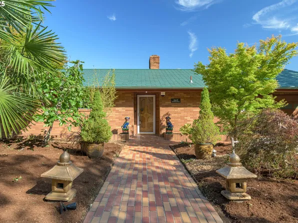 245 W 30th Ave, Eugene, OR 97405