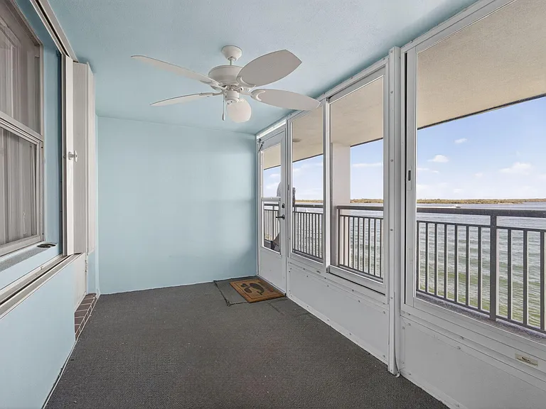 100 Shore Ct #307 — Photo 25