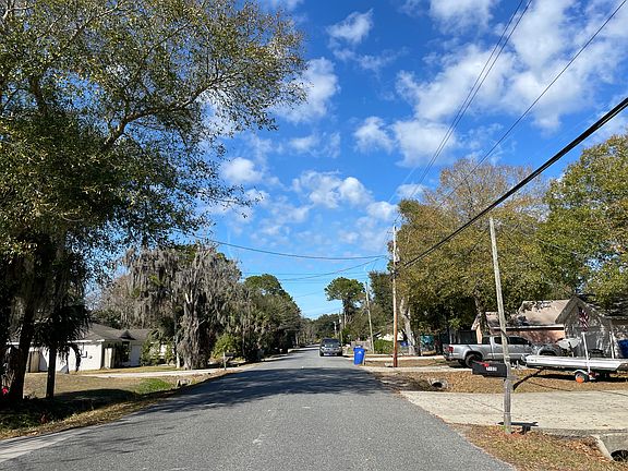 4th image of 1120 N Volusia St