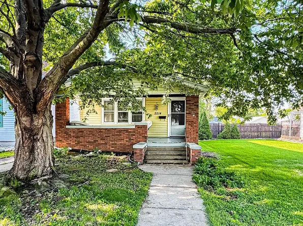 2214 W Kellogg Ave, West Peoria, IL 61604