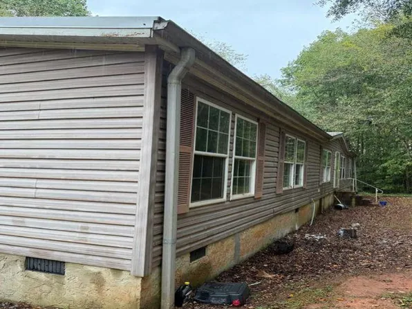 724 Mark Dowdle Rd, Franklin, NC 28734