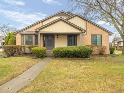 264 Meadow Bridge Dr, Rochester, MI, 48307