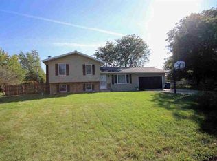 305 Northern Lites Dr, Middlebury, IN 46540