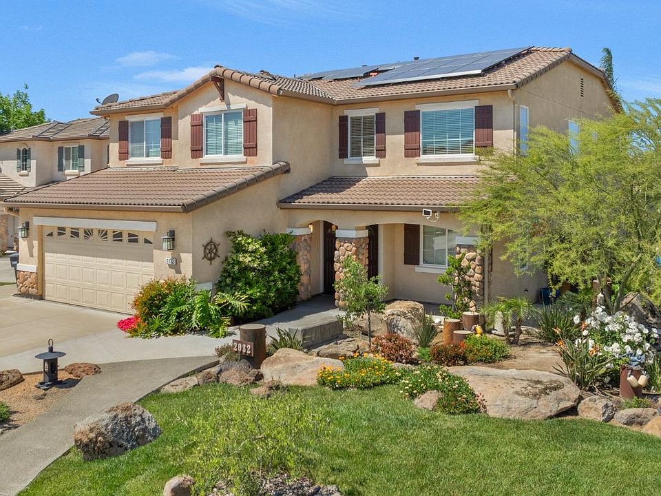 1st image of 2032 N Vine Cir