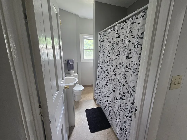 22 Frank St — Photo 9