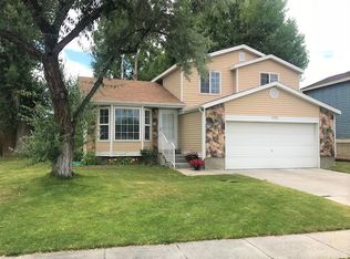 2211 N Hollow Dr, Elko, NV 89801