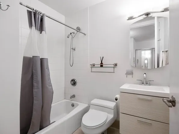 350 West 50th Street image 5 of 14