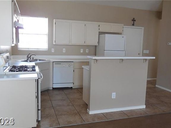 2nd image of 708 Zalataia Way