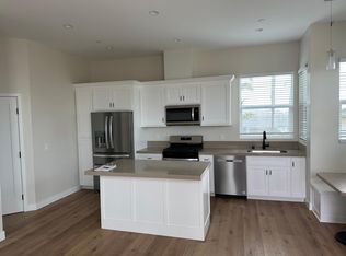 425 Tamarack Ave #1, Carlsbad, CA 92008