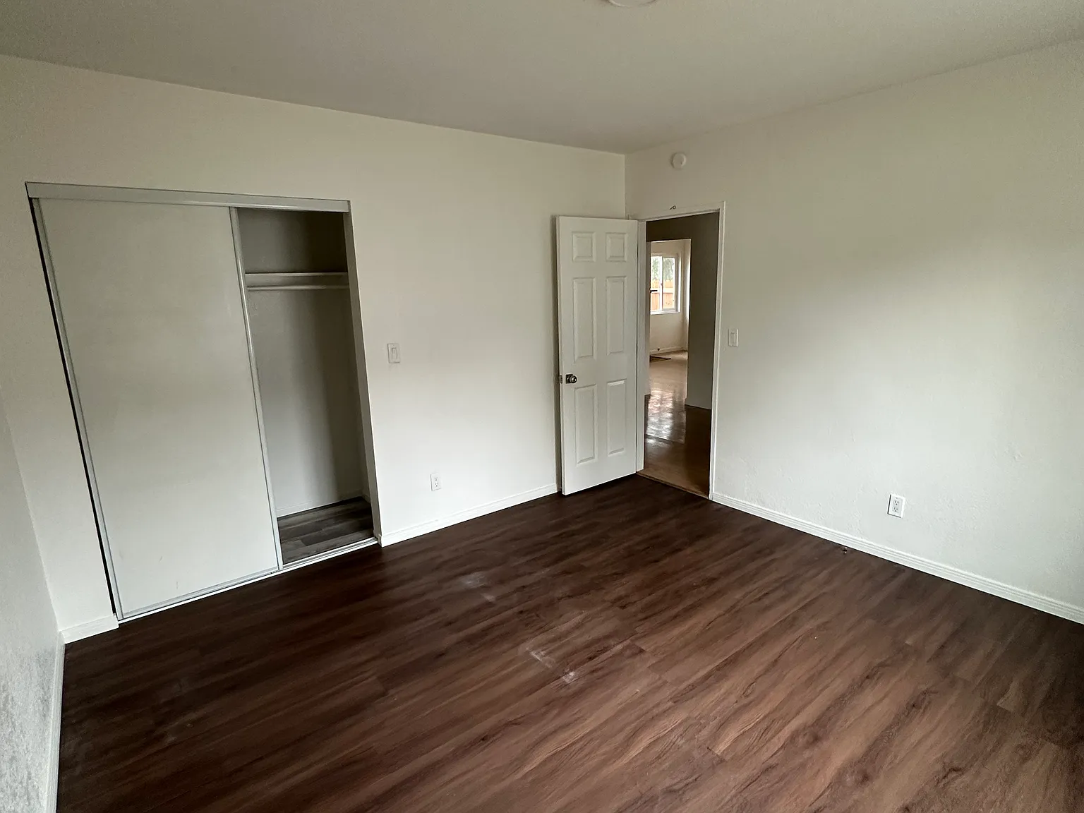 3 bed, 1065 sqft, $2,495 — Photo 4