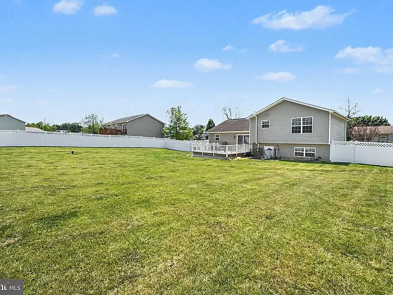 206 Pike Ct — Photo 27