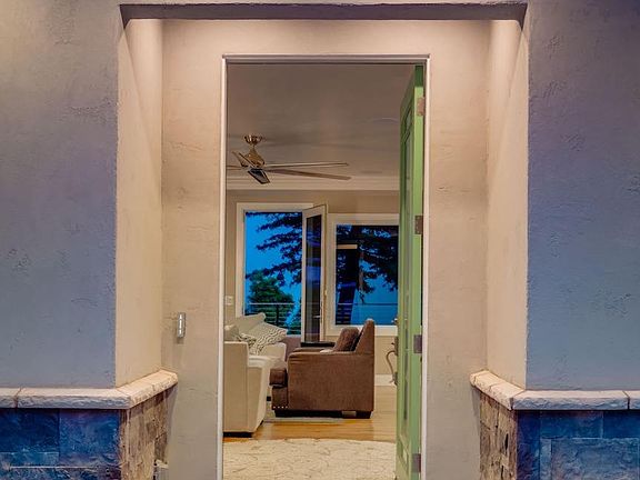 3rd image of 38 Sierra Vista Dr