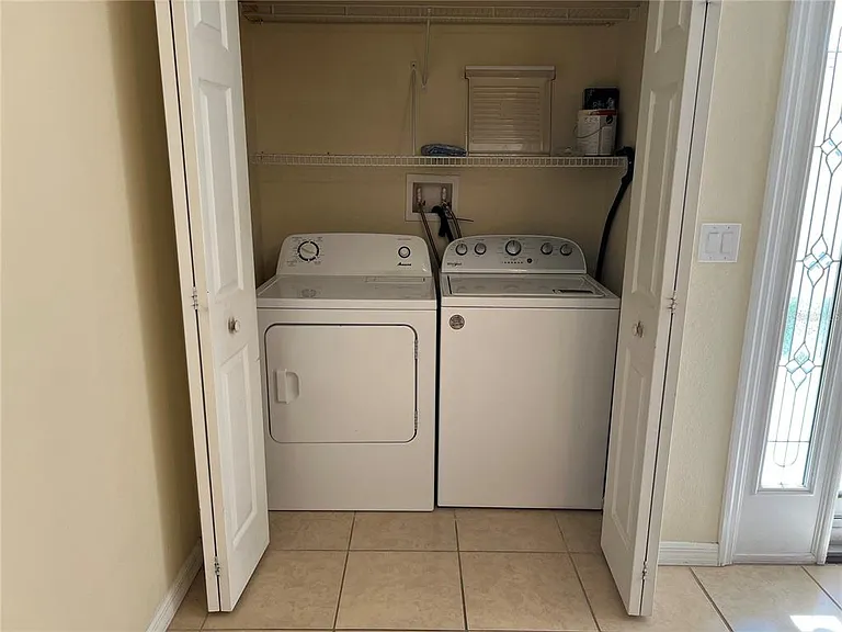 282 Washington Ave — Photo 15