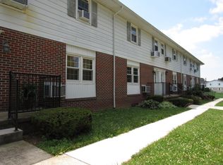 952 Stonybridge Dr, Chambersburg, PA 17202