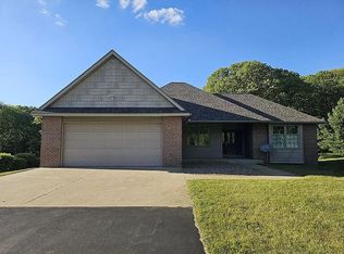 129 109th Ave, Plainwell, MI 49080