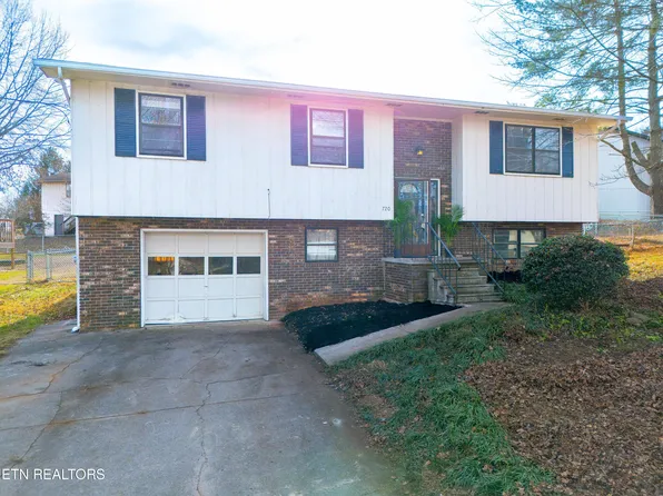 720 N Whispering Oak Cir, Powell, TN 37849