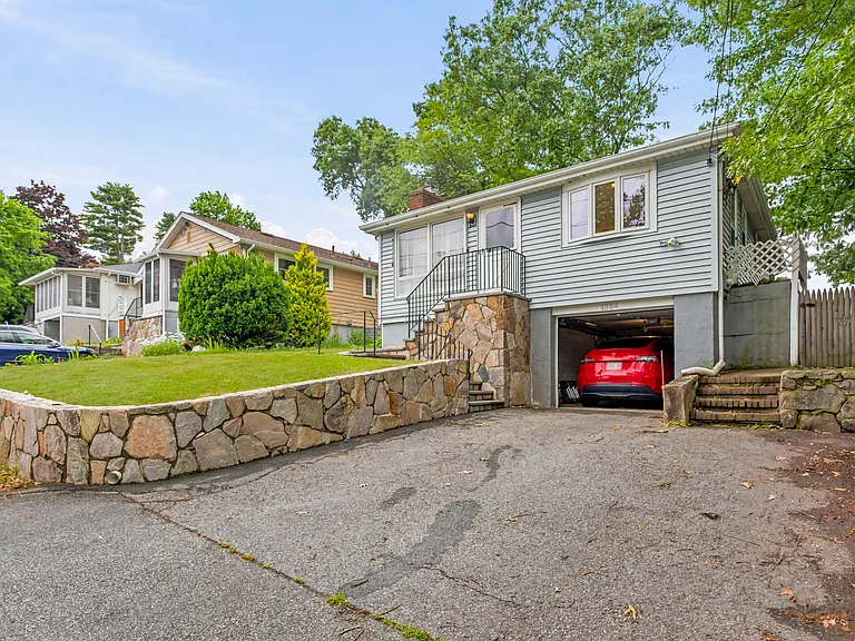 1364 Trapelo Rd — Photo 21
