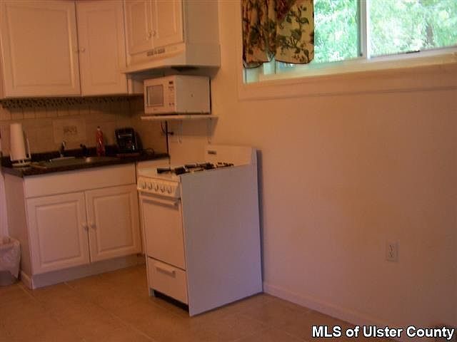 2nd image of 1244 Flatbush Rd