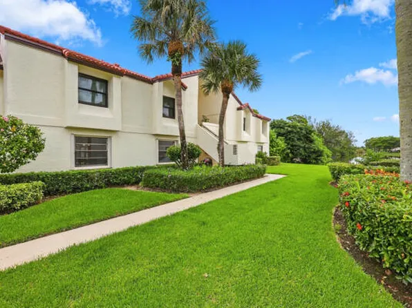 5851 Parkwalk Dr, Boynton Beach, FL 33472