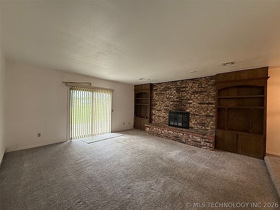 4th image of 4801 S Country Club Rd