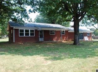153 N Main St, Granite Falls, NC 28630