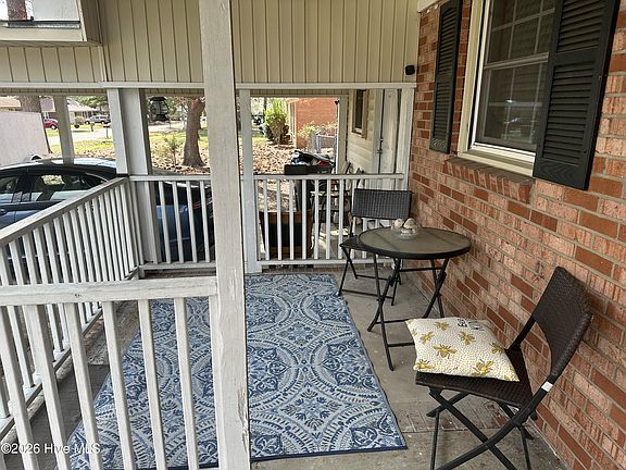 5th image of 115 Randall Lane