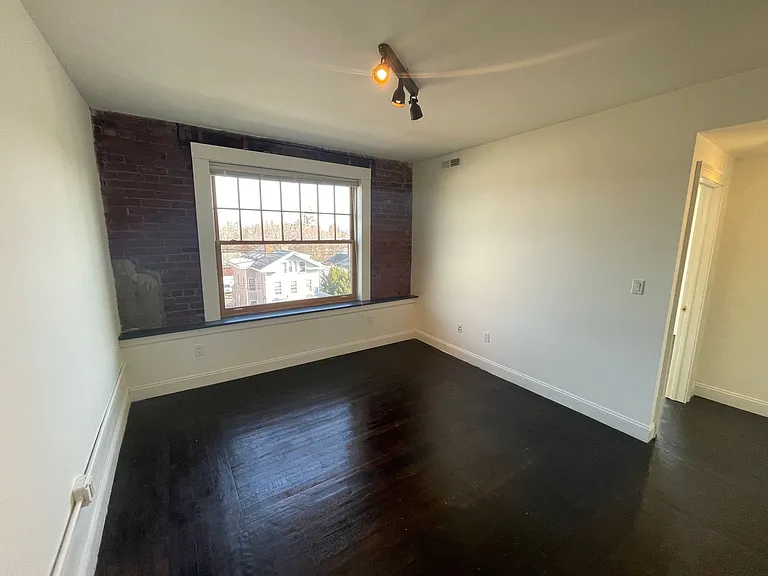 The Kensington — Photo 15