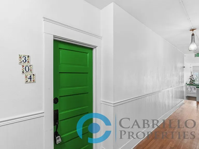Casa Blanca Apartments — Photo 16