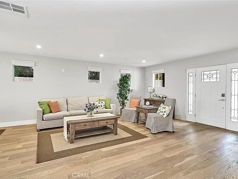 24240 Ocean Ave — Photo 4