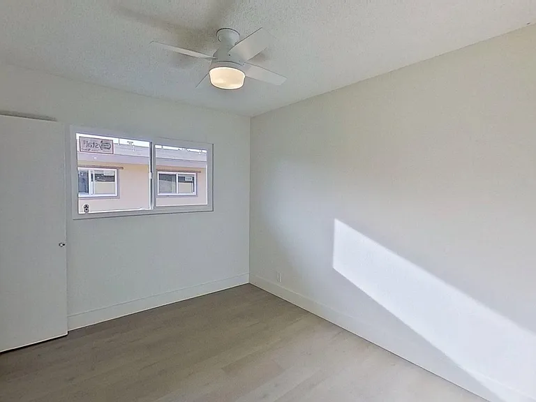 443 W Valencia Dr — Photo 13