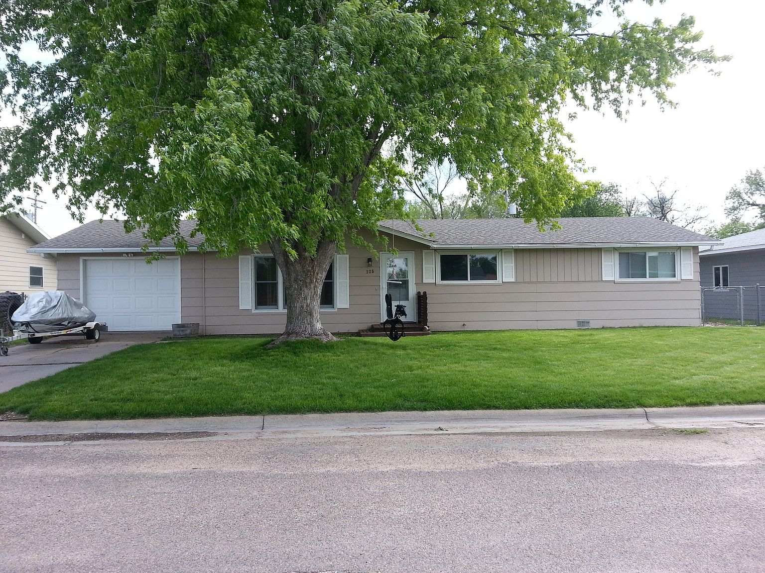 325 N Grant St, Hershey, NE 69143 Zillow