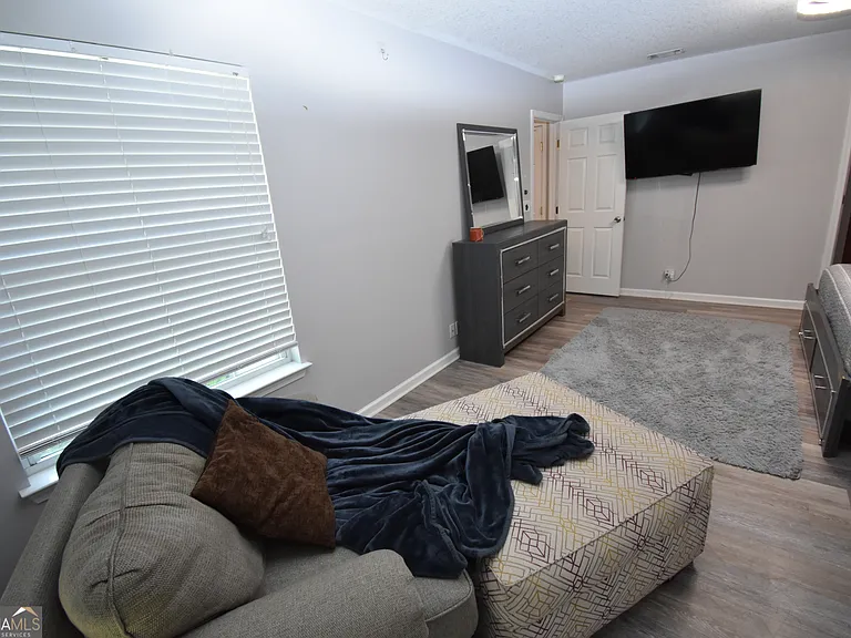 218 S Lake Forest Dr — Photo 9